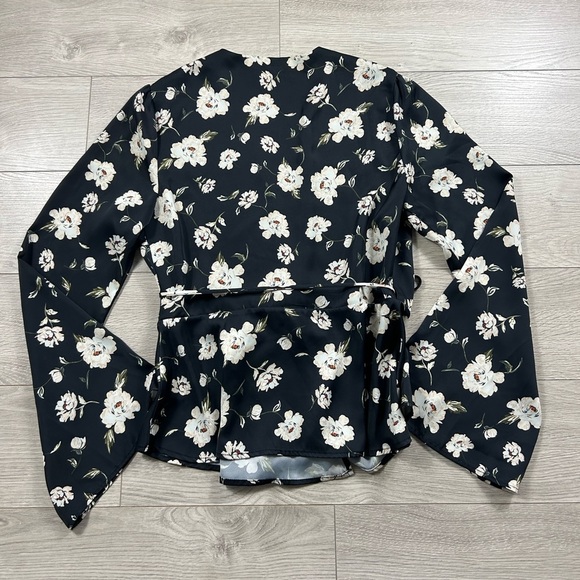 L'academie The Eliot Floral Wrap Blouse Top - Picture 6 of 13